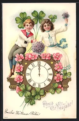 AK Paar mit Blumen und Kleeblättern auf der Uhr, Prosit Neujahr