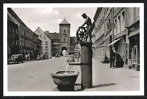 AK Villingen /Schwarzwald, Rietstrasse mit Radmacherbrunnen