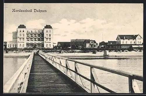 AK Cuxhaven-Duhnen, Strandpartie vom Seesteg aus gesehen