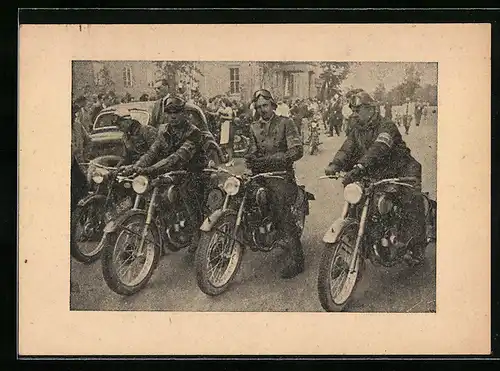 AK Männer bei einem Motorradrennen, Puch Motorräder
