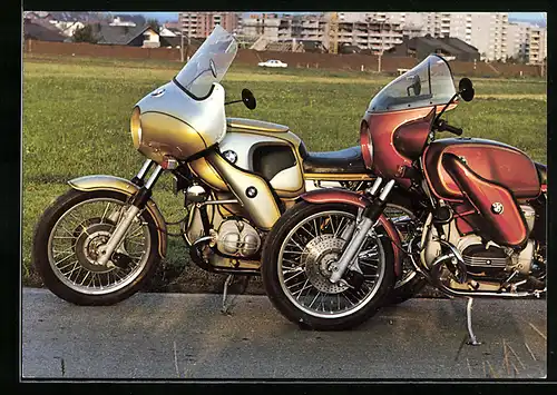 AK Motorräder in gold und rot von BMW