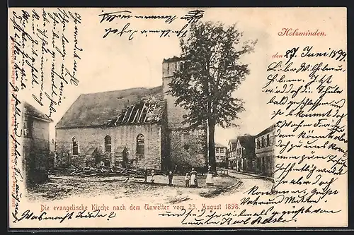 AK Holzminden, Beschädigte Kirche nach dem Gewitter August 1898, mit Strasse