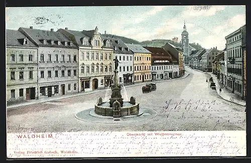 AK Waldheim, Obermarkt-Strasse mit Wettinbrunnen