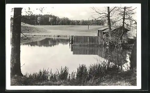 AK Dolni Rozinka, Bootshaus am See