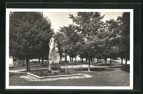 AK Vysoké Chvojno, Pomnik padlým