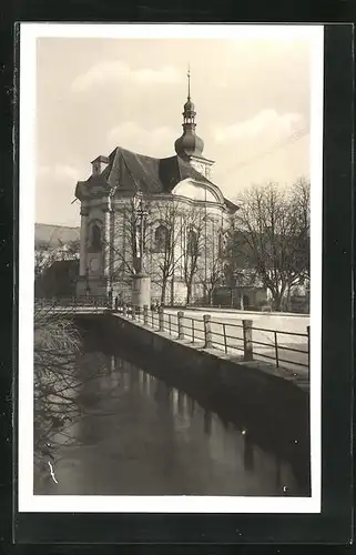 AK Smirice n. L., Kirche am Wasser