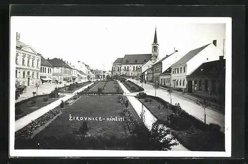 AK Zirovnice, auf dem Marktplatz mit der Kirche