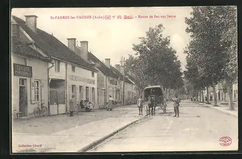 AK St-Parres-les-Vaudes, Route de Bar-sur-Seine