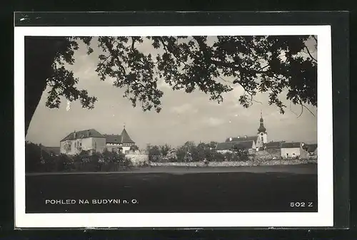 AK Budyne n. O., Ortspartie mit Kirche