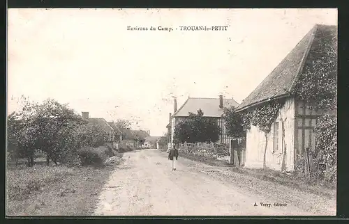 AK Trouan-le-Petit, Environs du Camp, Strassenpartie