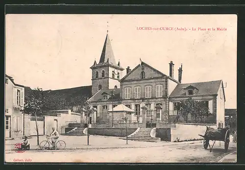 AK Loches-sur-Ource, La Place et la Mairie