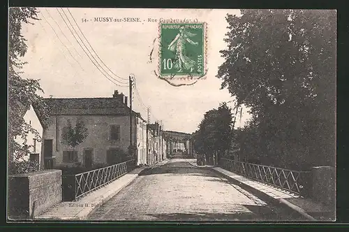 AK Mussy-sur-Seine, Rue Gambetta