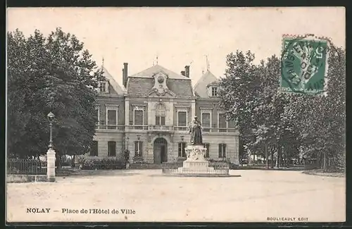 AK Nolay, Place de l'Hotel de Ville
