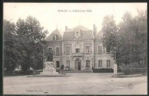 AK Nolay, Hotel de Ville