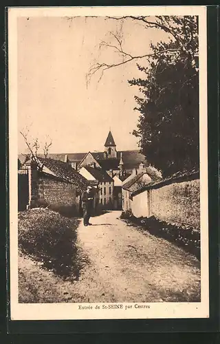 AK St-Seine, Entrée du Village