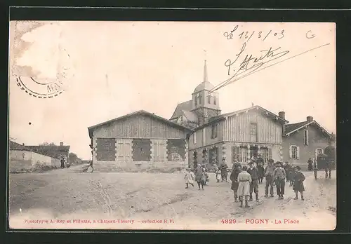 AK Pogny, La Place