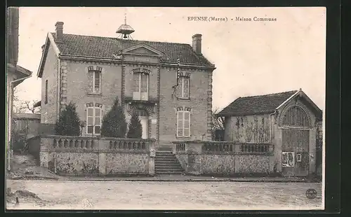 AK Epense, Maison Commune