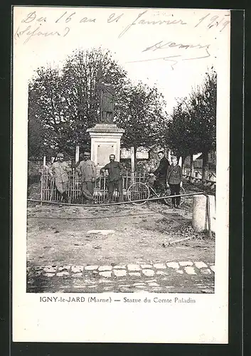 AK Igny-le-Jard, Statue du Comte Paladin