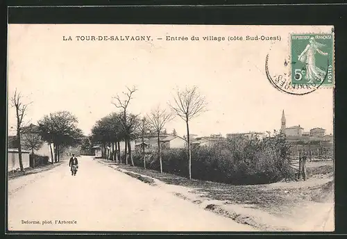 AK La Tour-de-Salvagny, Entree du village (cote Sud-Quest)