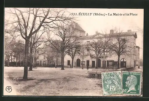 AK Écully, La Mairie et la Place