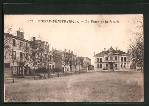 AK Pierre-Bènite, La Place de la Mairie