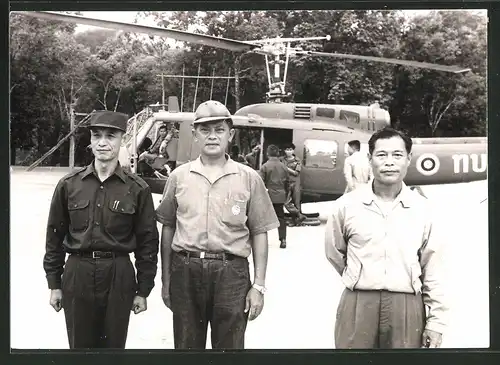Fotografie Militär Thailand, Hubschrauber Bell UH-1