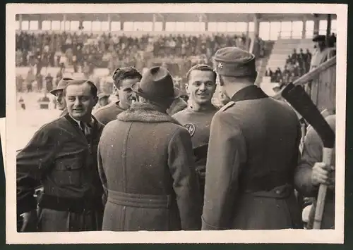 Fotografie Atlantic, Ansicht Garmisch, Reichssportführer von Tschammer-Osten bei den Int. Winterspielen 1940