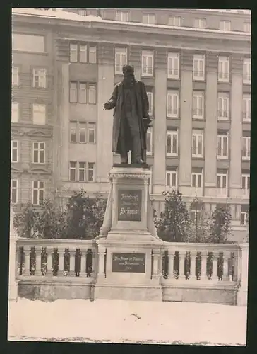 Fotografie Ansicht Wien, Denkmal für Baumeister Friedrich Freiherr von Schmidt