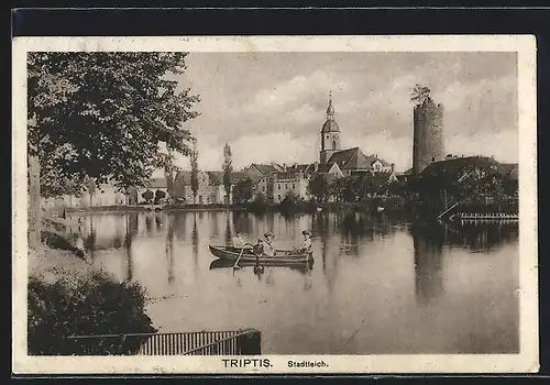 AK Triptis, Ortsansicht mit Stadteich und Ruderboot