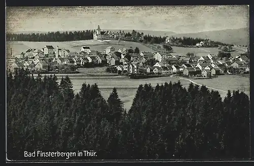 AK Bad Finsterbergen in Thür., Ortsansicht mit Wald und Wohnhäusern