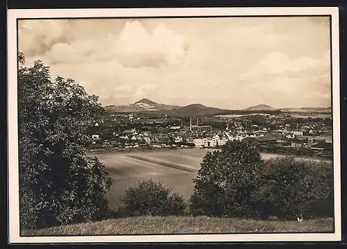 AK Göppingen, Ortsansicht von einer Anhöhe mit Bergen