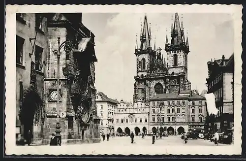 AK Prag / Praha, Altstädter Ring, Strassenpartie mit Kirche