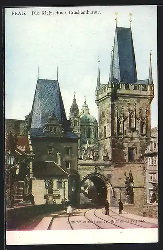 AK Prag / Praha, Karlsbrücke, Karluv most, Blick zu den Kleinseitner Brückentürmen