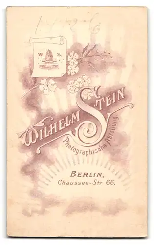 Fotografie Wilhelm Stein, Berlin-N, Chausseestr. 66, Portrait Herr in Anzug