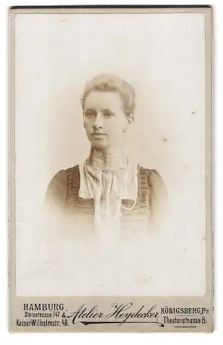 Fotografie Atelier Heydecker, Hamburg, Steinstrasse 147, Portrait junge Dame mit zusammengebundenem Haar