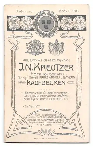 Fotografie J. N. Kreutzer, Kaufbeuren, Am Wiesthor, Herr im Anzug mit Krawatte