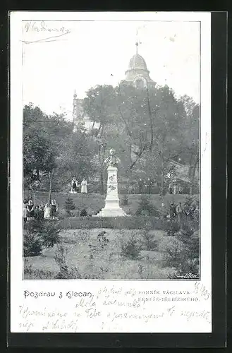 AK Klecany, Pomnik Vacslava Benese-Trebizskeho, vor dem Ehrenmal