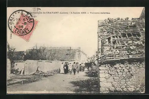 AK Cravant, Ruines sur le passage du Cyclone 1905, Zerstörtes Dach nach Unwetter