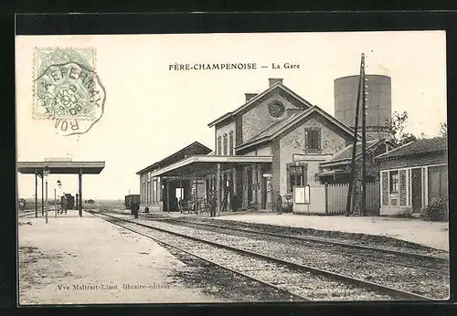 AK Fere-Champenoise, La Gare, am Bahnsteig