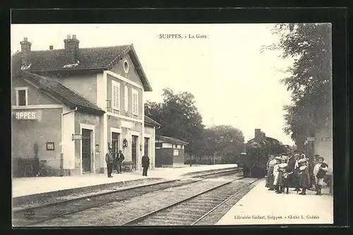 AK Suippes, La Gare, Bahnhof