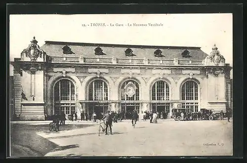 AK Troyes, La Gare, Le Nouveau Vestibule, Bahnhof