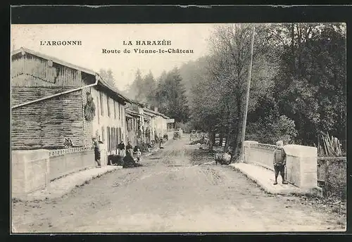 AK La Harazée, Route de Vienne-le-Chateau