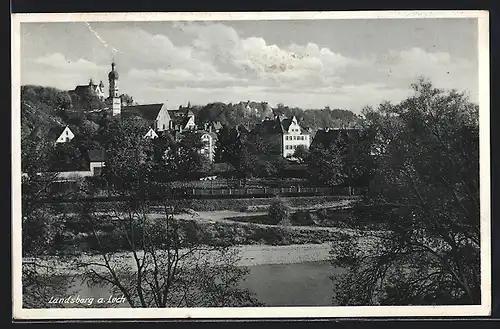 AK Landsberg a. Lech, Ortspartie mit Kirche