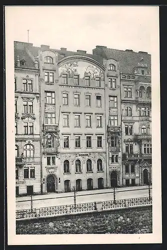 AK Prag / Praha, Pruceli Hlaholskeho domu na Riegrove nabrezi c. 18