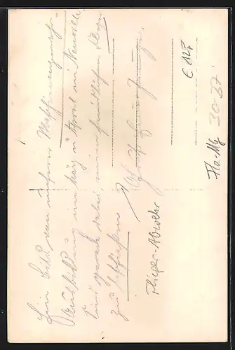 Foto-AK Soldaten der Infanterie in Uniform mit Geschütz