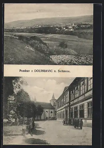 AK Doubravice, Strassenpartie mit Kirche, Panorama