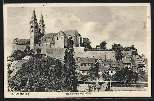 AK Quedlinburg, Schlosskirche mit Wohnhäusern