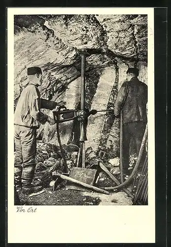 AK Clausthal-Zellerfeld, Oberharzer Museum, Bornhardtstrasse 16, Bergarbeiter vor Ort, Bergbau