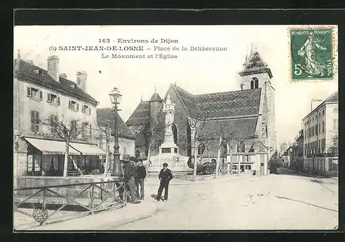 AK Saint-Jean-de-Losne, Place de la Délibération, Le Monument et l`Église