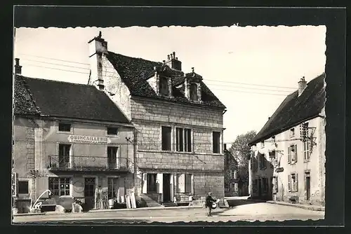 AK Baigneux, La Maison aux Cariatides